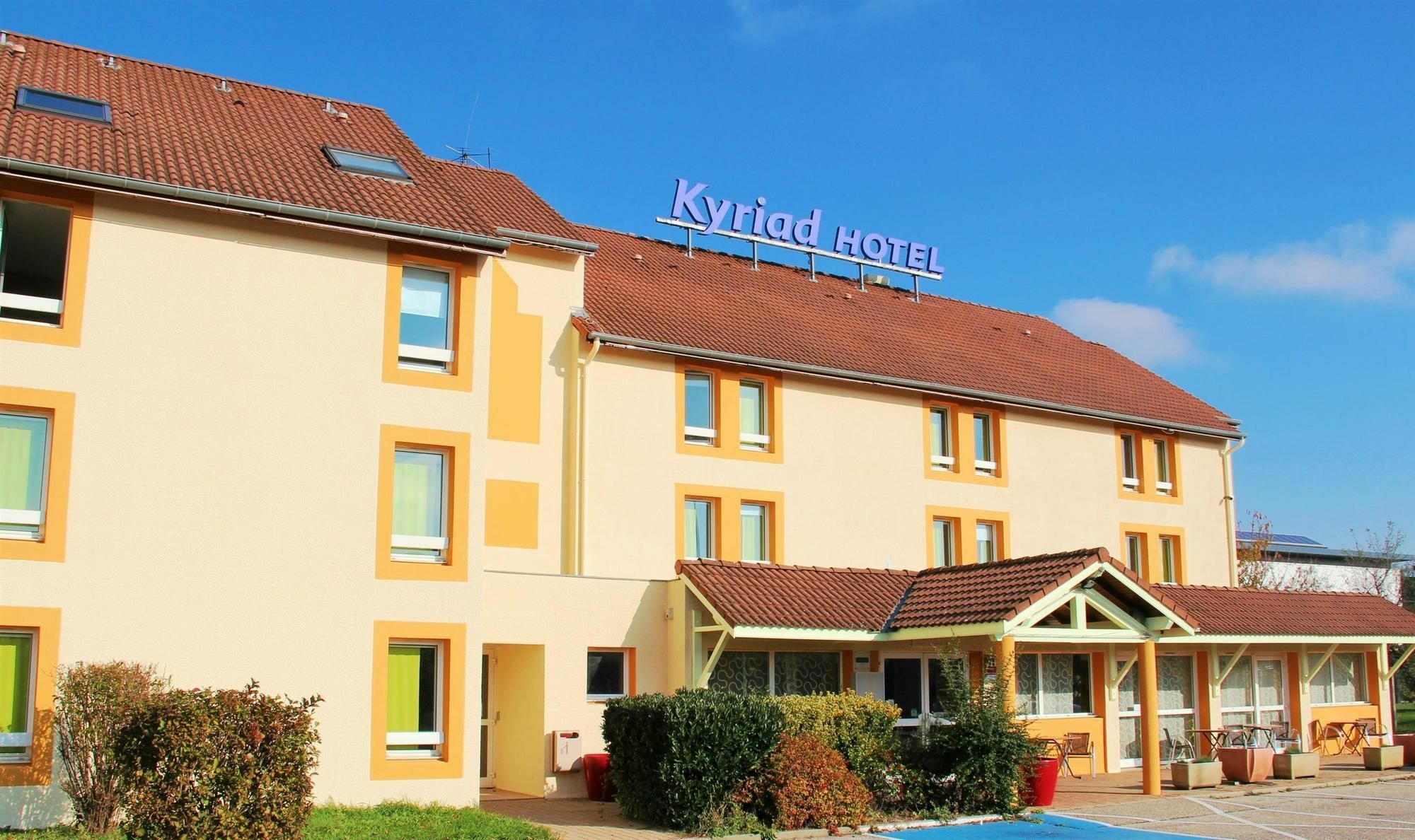 Kyriad Lyon Est - Saint Bonnet De Mure Saint-Bonnet-de-Mure Exterior foto